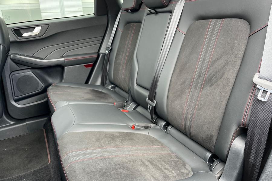 Ford Kuga Photo autoimg-7fc655271c3b6a0fcc411e51211d4ec0d7f5a13a.jpg
