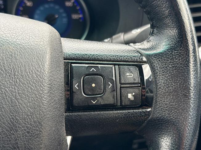TOYOTA Hilux Photo 17
