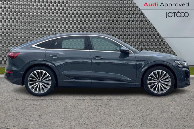 AUDI Q8 E-Tron Photo 4