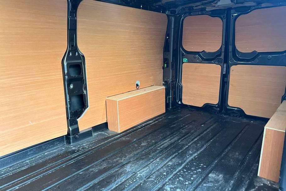 Used Ford TRANSIT CUSTOM WO25UKD 30
