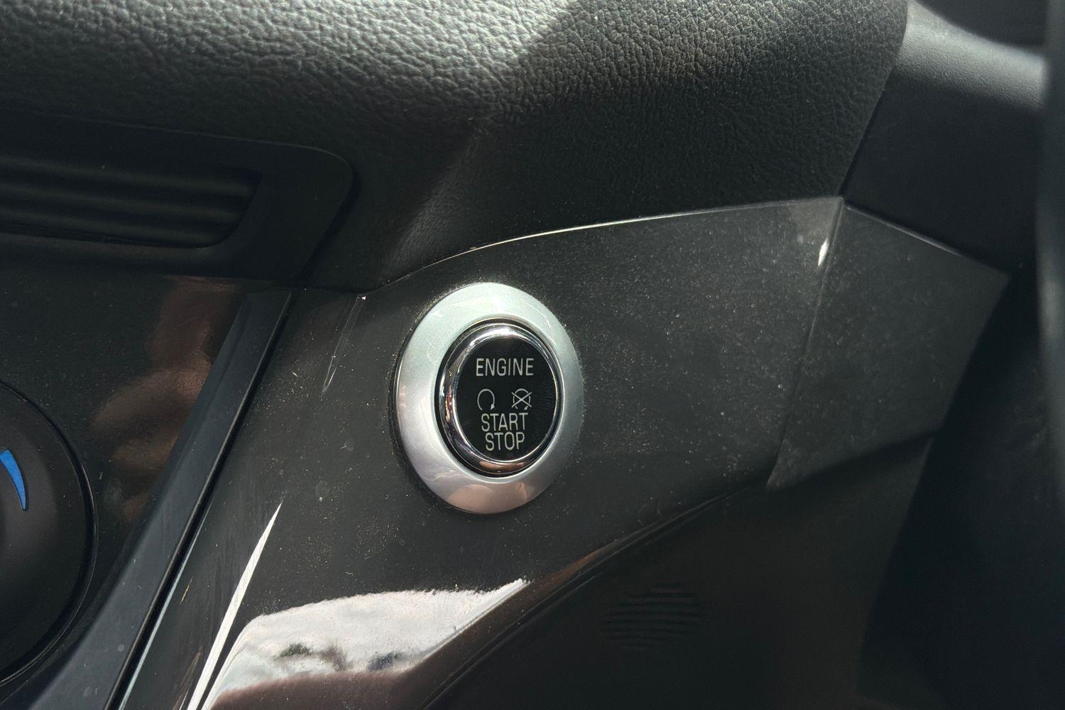 Ford KUGA Photo 37