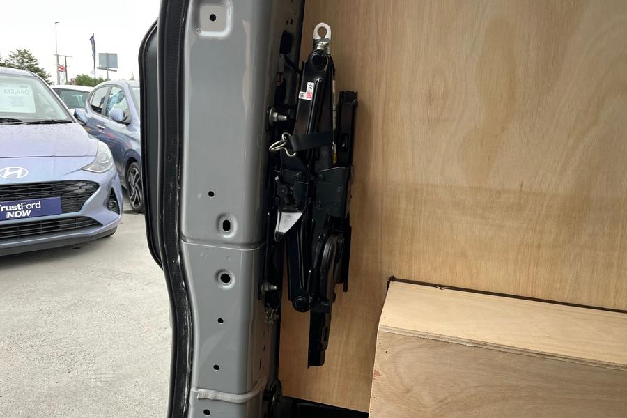 Ford TRANSIT CUSTOM Photo autoimg-7fcc920a1ac3d25b3273f0ff6789648c2859cfd8.jpg