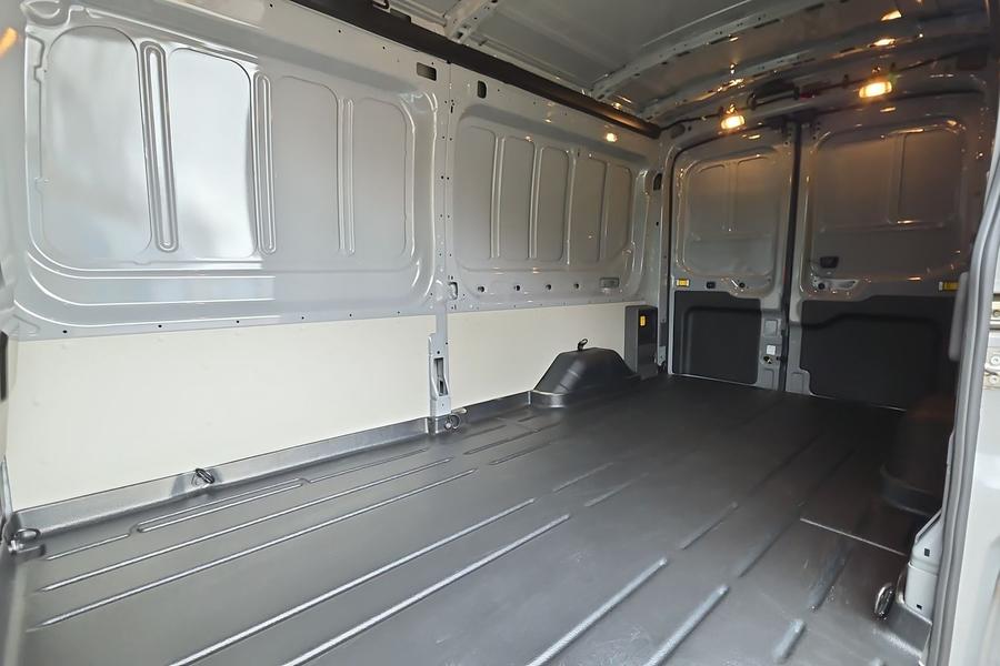 Ford E-TRANSIT Photo autoimg-7fcda577643d9548db1b750555db0c71e79d0634.jpg