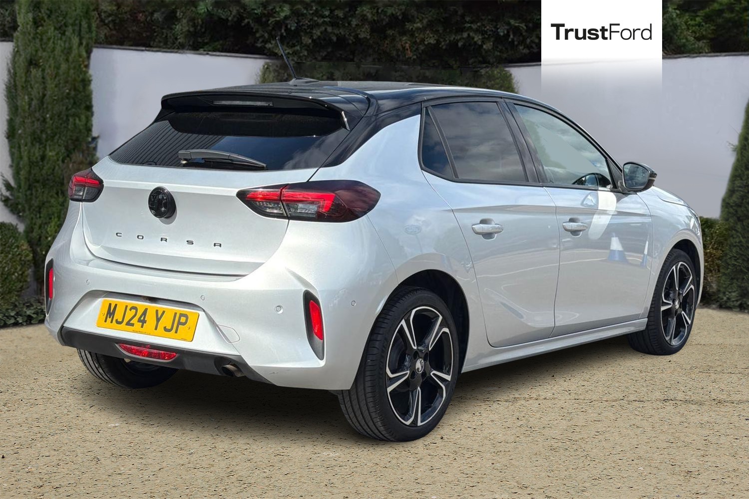 Vauxhall CORSA Photo 3