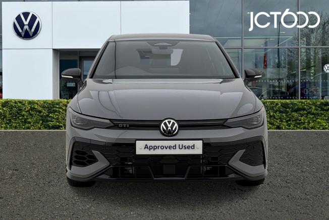 VOLKSWAGEN Golf Photo 8