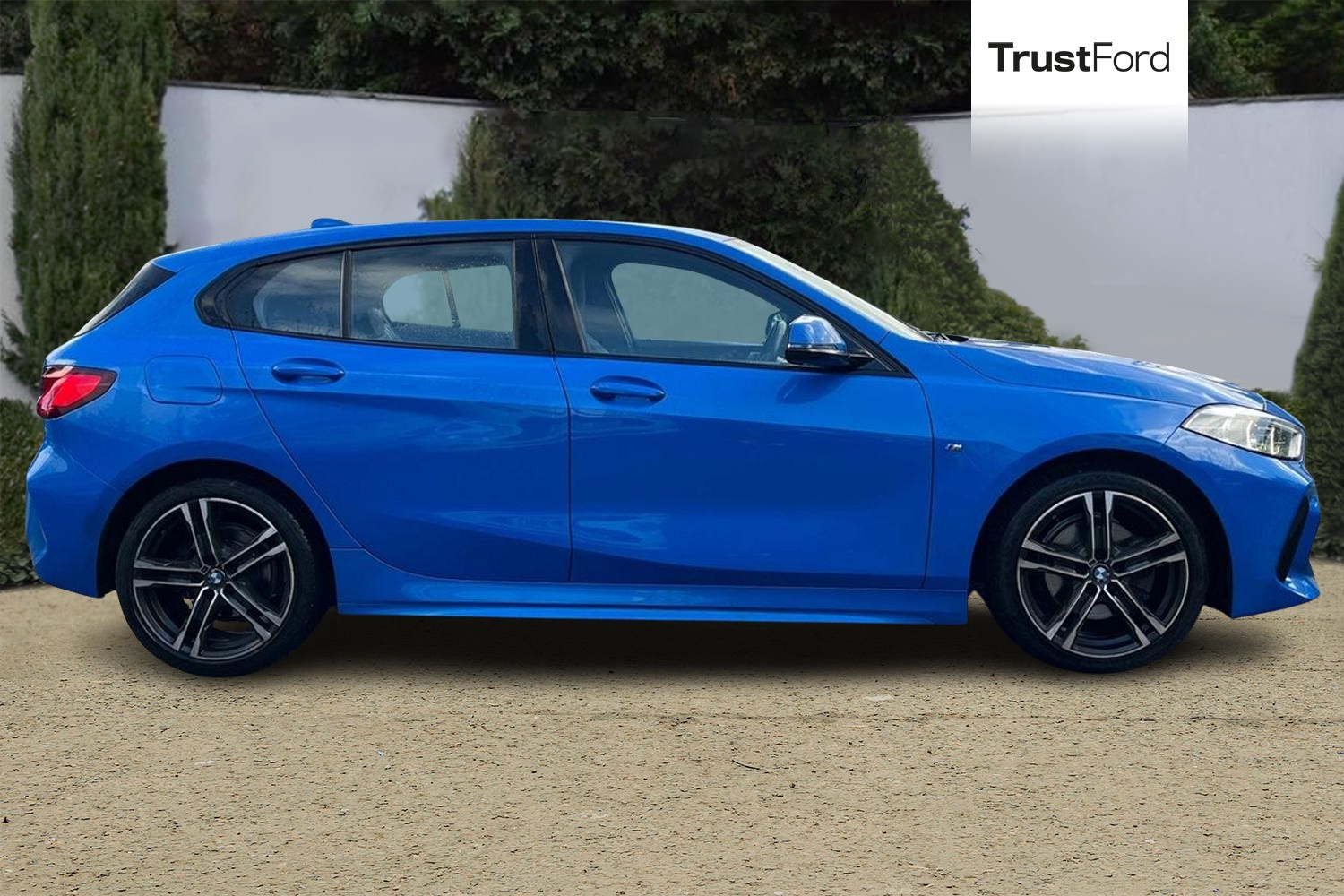 BMW 1 SERIES Photo 2