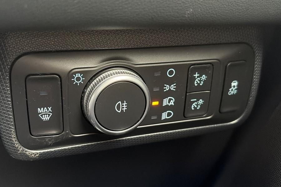 Ford MUSTANG MACH-E Photo autoimg-7fd3c1a20a39147efa910e2dcb22729bf78d5f21.jpg