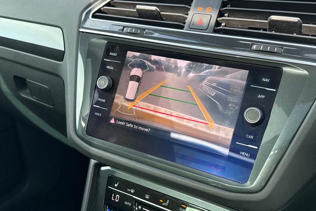 VOLKSWAGEN Tiguan Photo 31