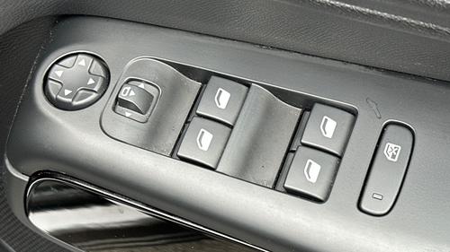Citroen C5 Aircross Photo autoimg-7fd5ed2fc13e4a4a9efabd7f174cbc1bea5be28e.jpg