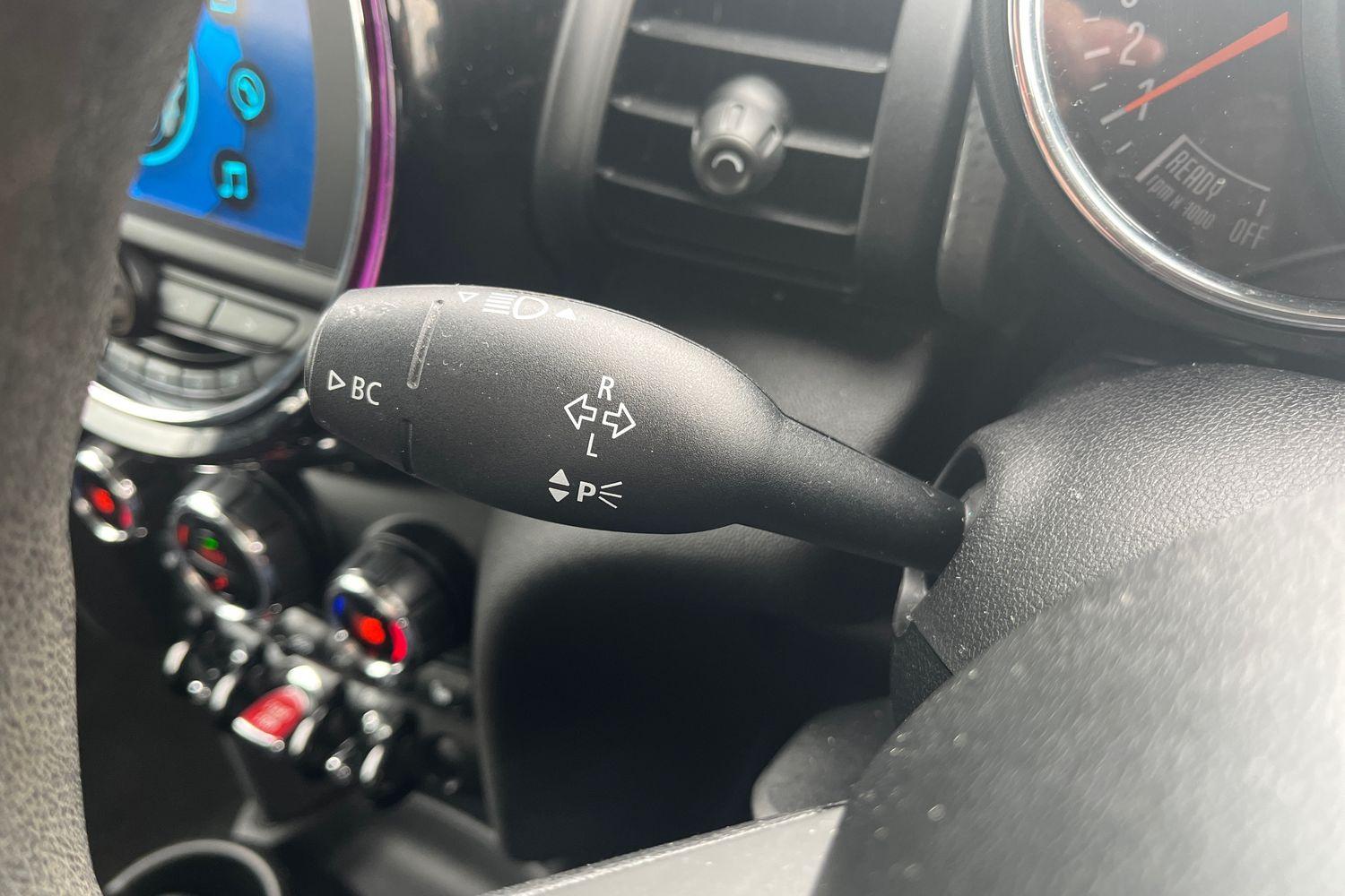 MINI HATCHBACK Photo 13