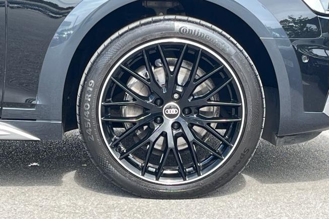 AUDI A4 Allroad Photo 5