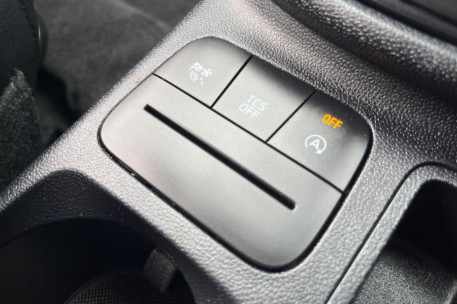 Ford FIESTA Photo autoimg-7fda5e78b3c0d7f8b66890a0ba70b6d38b4d3bf5.jpg