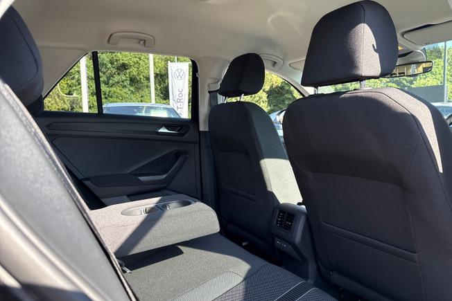 VOLKSWAGEN T-Roc Photo 29