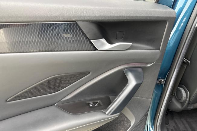 VOLKSWAGEN Tiguan Photo 31