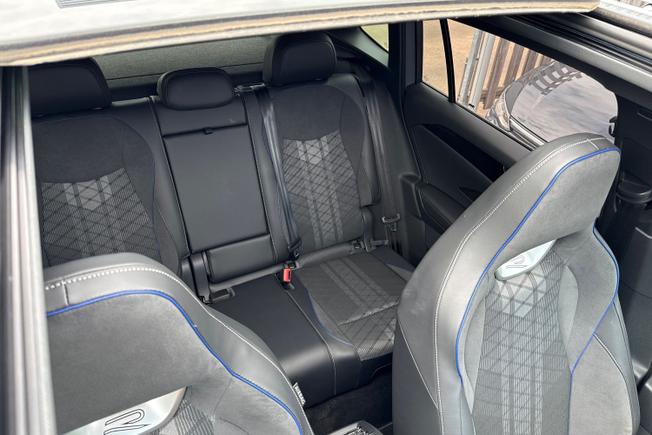 VOLKSWAGEN Tiguan Photo 30