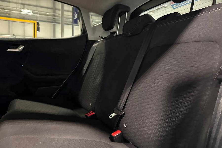 Ford FIESTA Photo autoimg-7fe32c1530041fb79320d1255a6c2cd8b7a35211.jpg