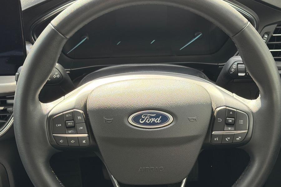 Ford FOCUS Photo autoimg-7fe523081dc1e4e122a1cb1a20cf6ff6da6a0db6.jpg