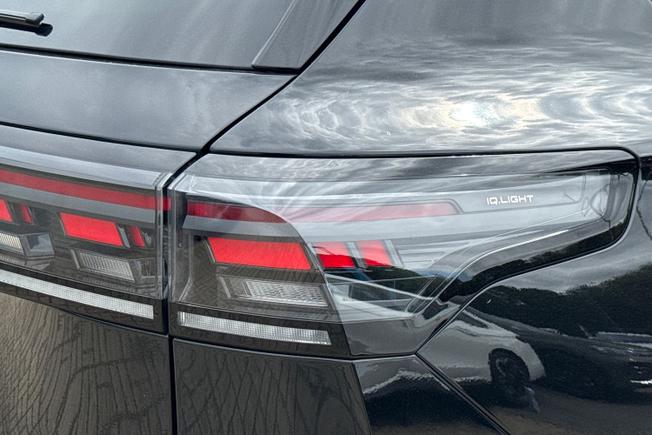 VOLKSWAGEN Tiguan Photo 18