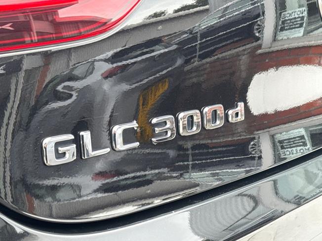 MERCEDES-BENZ GLC Photo 37