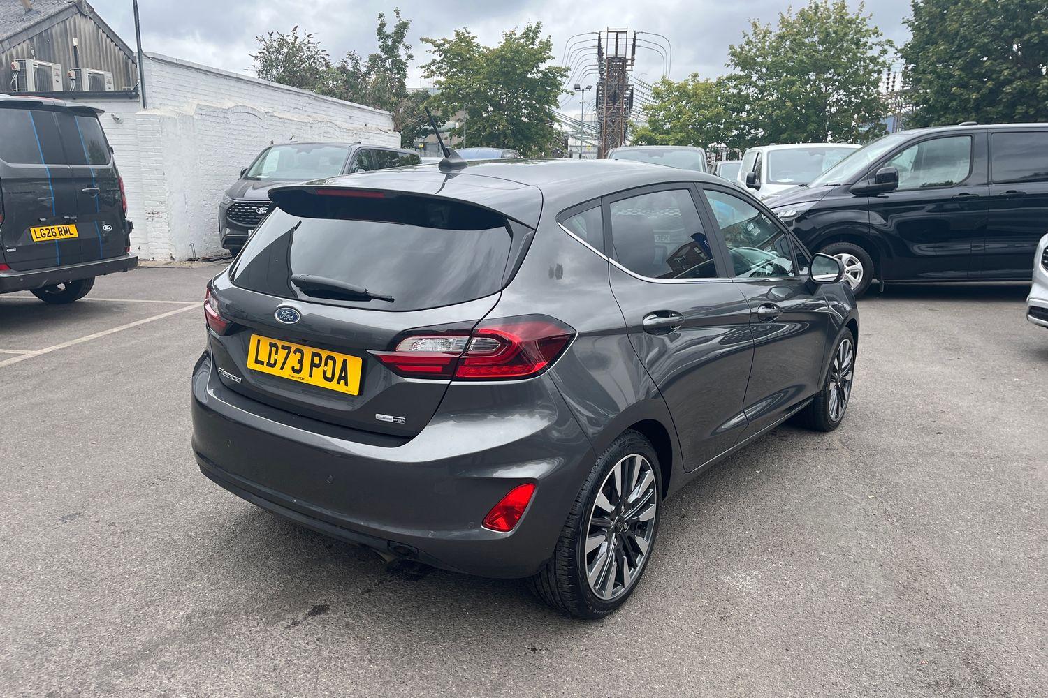 Ford FIESTA Photo 34