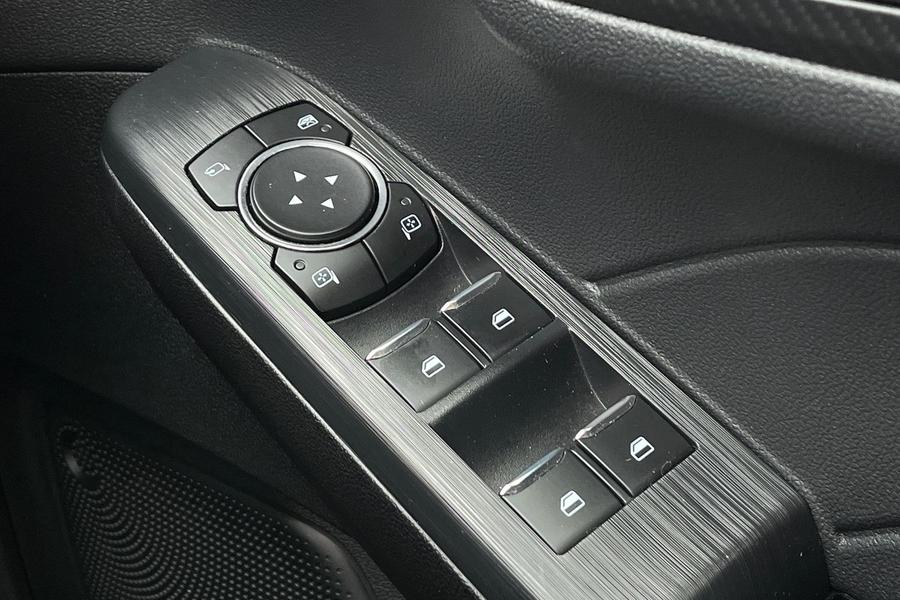 Ford Kuga Photo autoimg-7fed3e499923e88ee57b7a1c6f4e03a9fca799d8.jpg