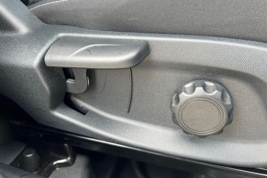 Ford TRANSIT COURIER Photo autoimg-7fed514fc04044958fa77a13911aa6b0390f3448.jpg