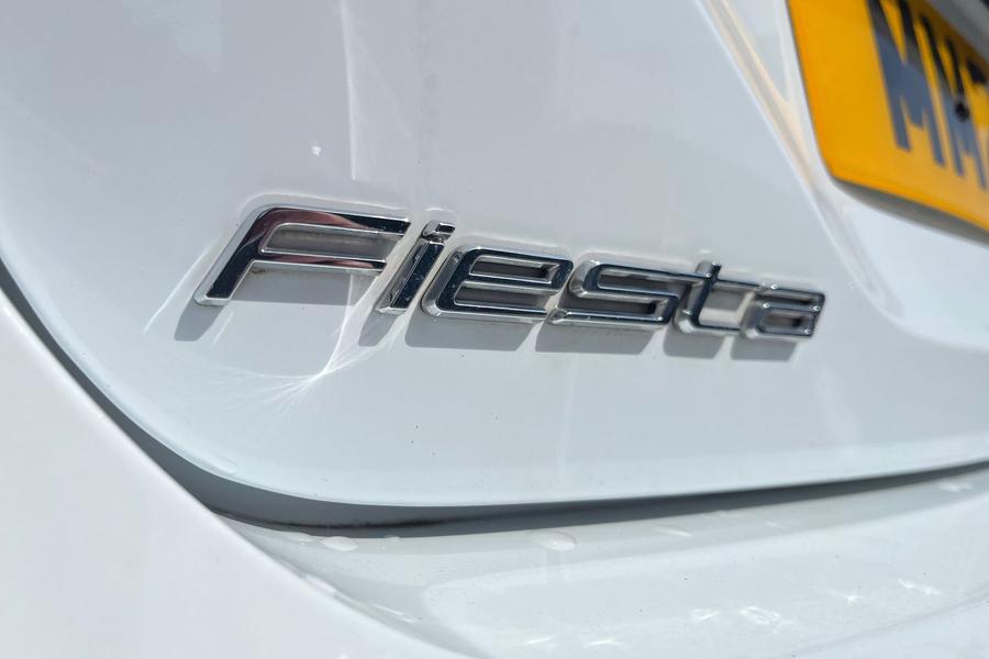 Ford FIESTA Photo autoimg-7fed635137d13e29e89ce7006e3a8bb761a7fea2.jpg