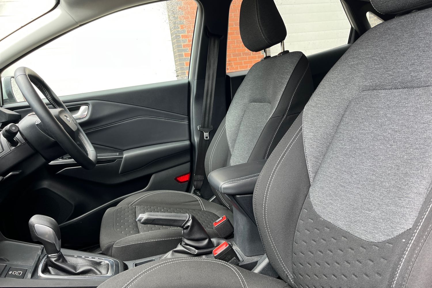 Ford PUMA Photo 18