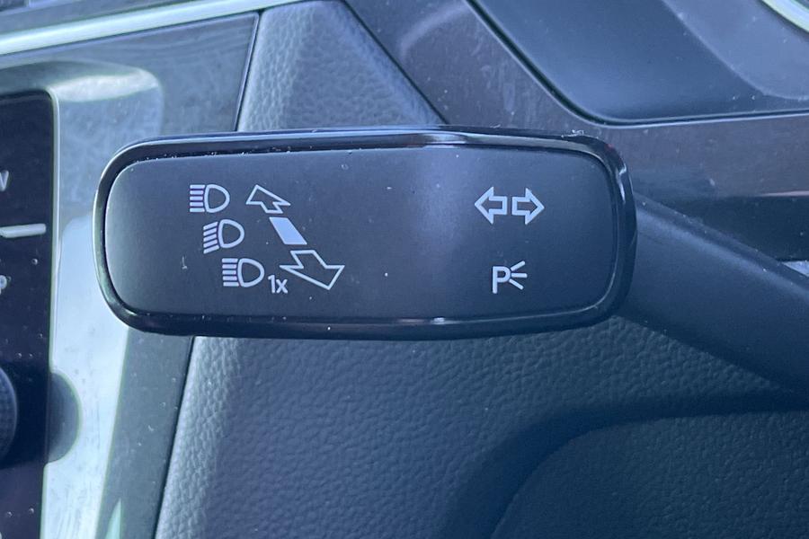 Volkswagen TIGUAN Photo autoimg-7ff2031b0627efa22911483a89f0af96c4d6a131.jpg