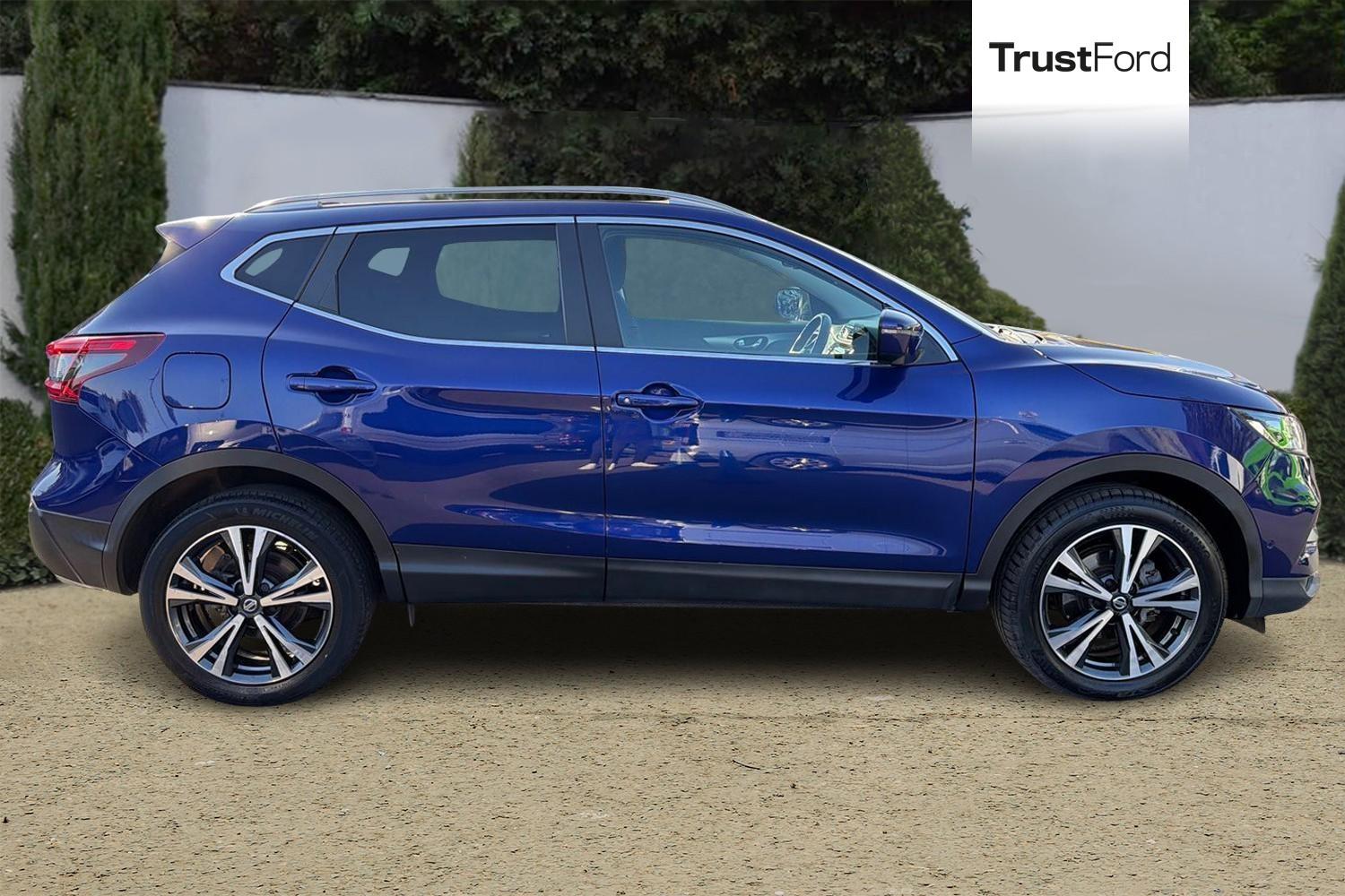 Nissan QASHQAI Photo 2