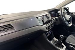 VOLKSWAGEN Polo Photo 2
