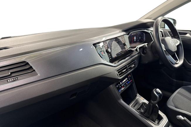 VOLKSWAGEN Polo Photo 2