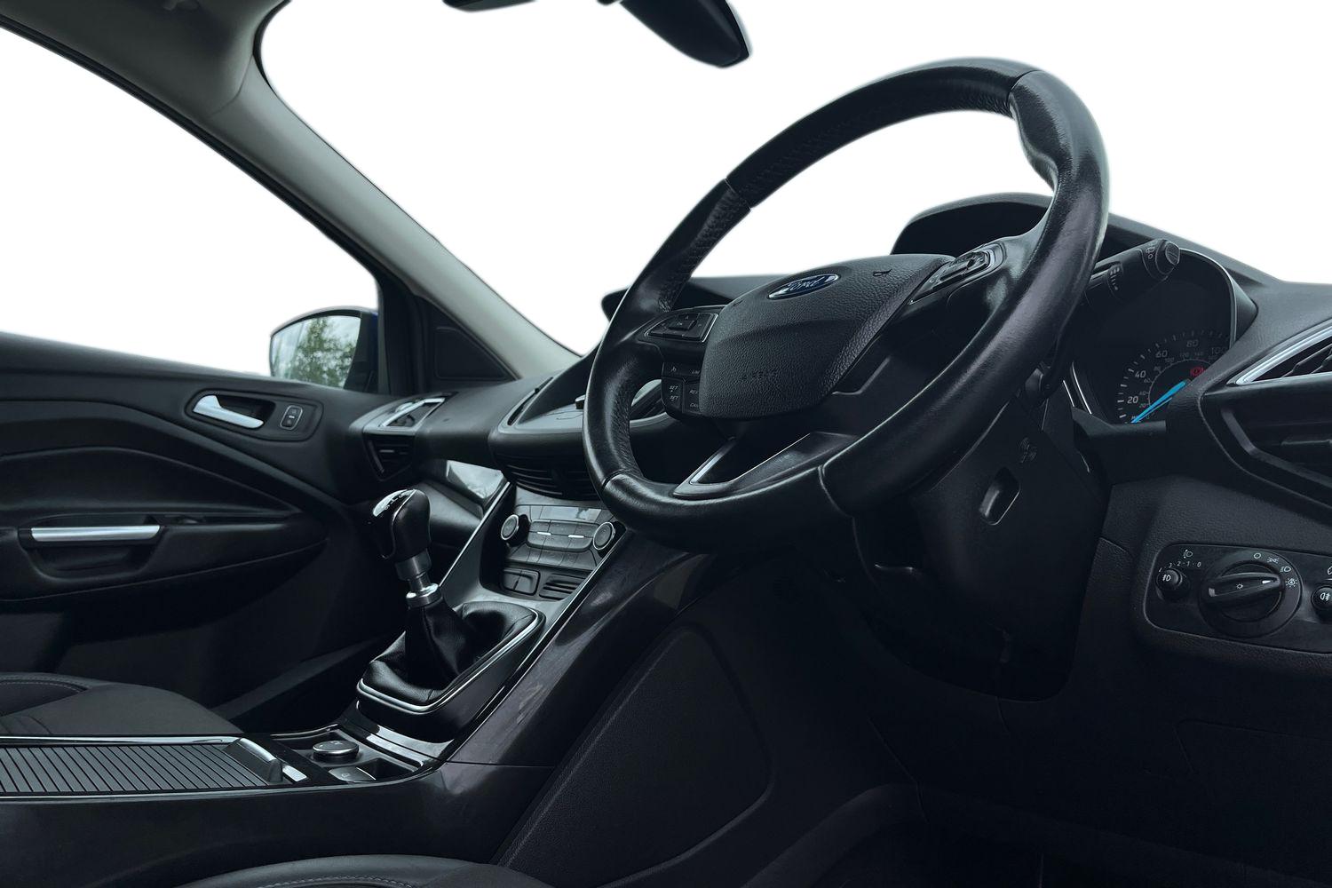 Ford KUGA Photo 8