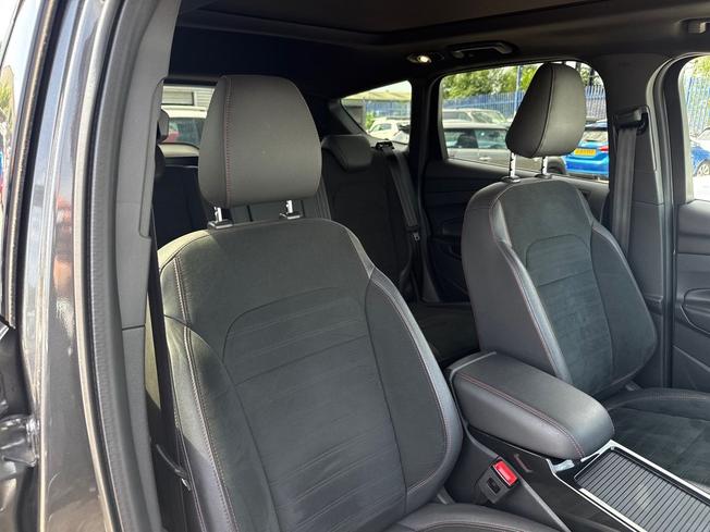 FORD Kuga Photo 27