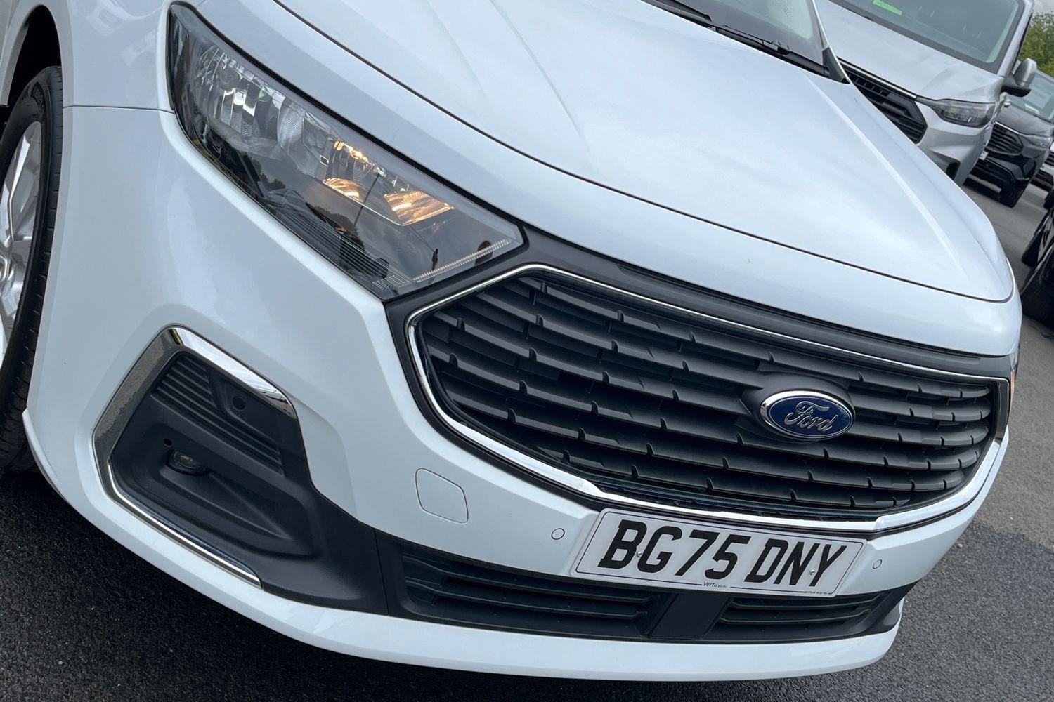 Ford TRANSIT CONNECT Photo 39