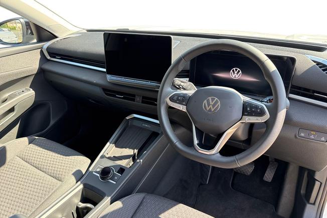 Volkswagen T-Roc Photo 6