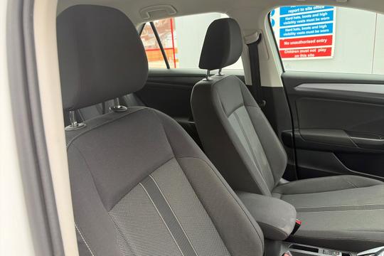 Volkswagen T-roc Photo autoimg-8003118a0f2040712c389962704d8c06862d6e99.jpg