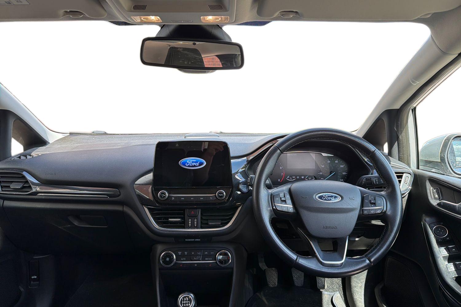Ford FIESTA Photo 9