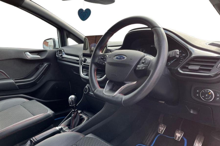 Ford FIESTA Photo autoimg-8007c97daed7e3912ad302312835b29d9d7f4d85.jpg