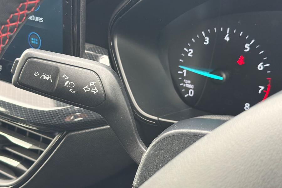 Ford FOCUS Photo autoimg-800a57629b03f22f990c92c8437b99c44ff43990.jpg