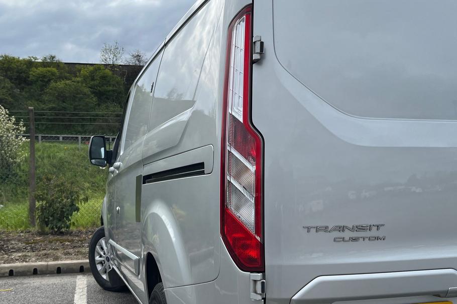 Used FORD TRANSIT CUSTOM EF71UED 29