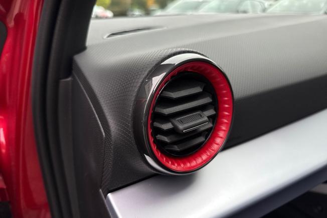 SEAT Arona Photo 24