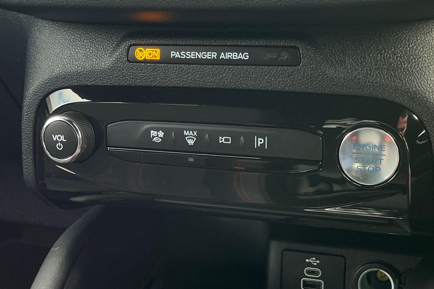 Ford Kuga Photo 32