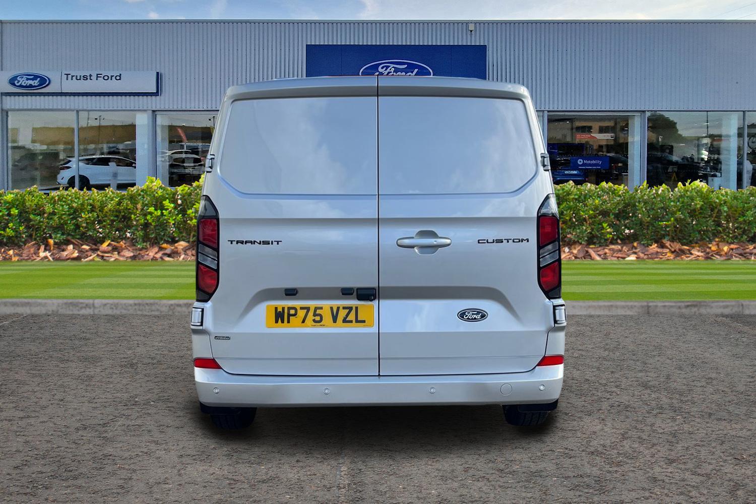 Ford TRANSIT CUSTOM Photo 12