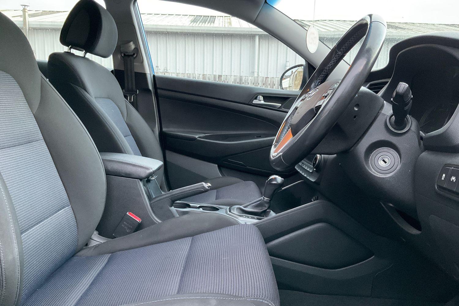Hyundai TUCSON Photo 16