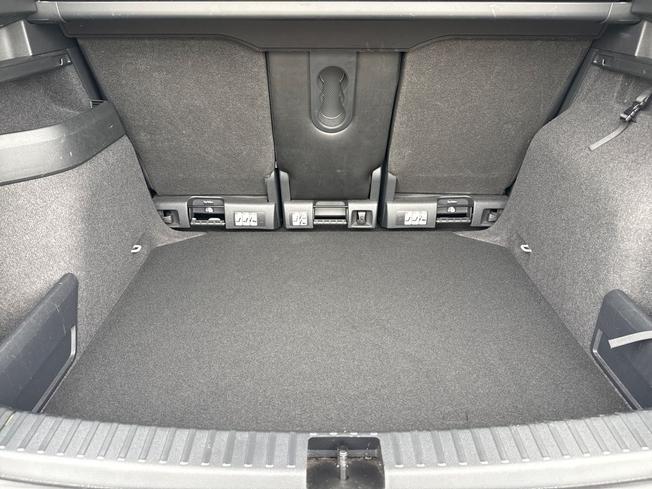 ŠKODA Karoq Photo 12