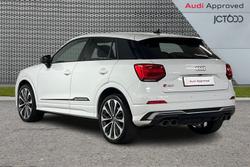 AUDI SQ2 Photo 3