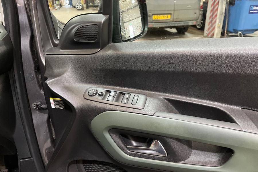 Citroen BERLINGO Photo autoimg-8020a46e150af178dce60297768bd1fc9359f720.jpg