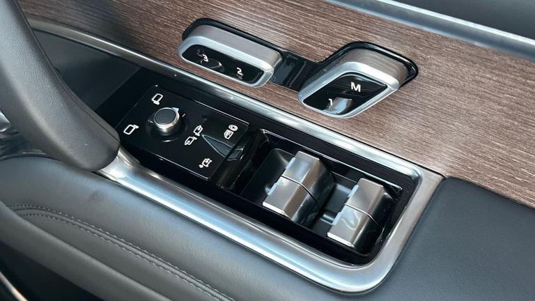 Used Land Rover Range Rover KO74MUV 25