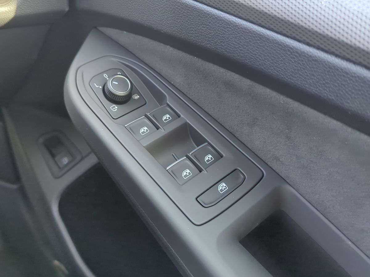 Volkswagen Golf Photo autoimg-8024942fd5f4013bbcb324d92e95a6314daf11db.jpg